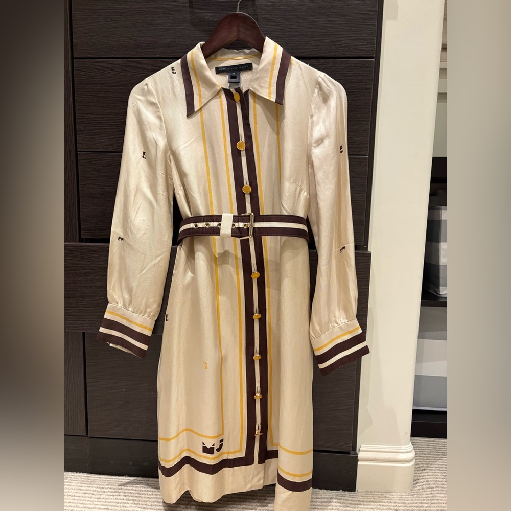 Marc Jacobs belted silk dress! Classic piece.